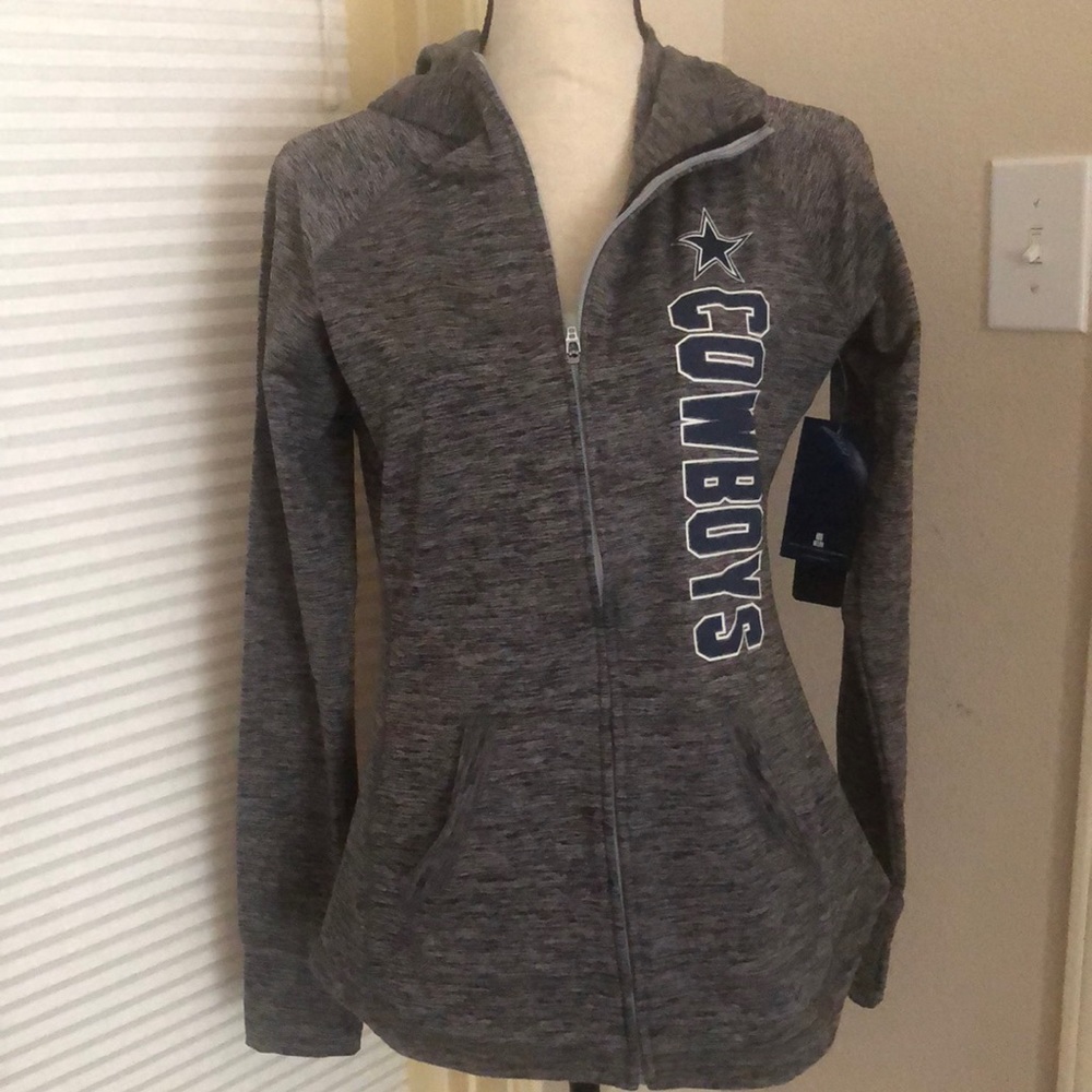 G-III 4her Medium Gray Long Sleeve COWBOYS Woman Sweater, brand new, 88% Polyest